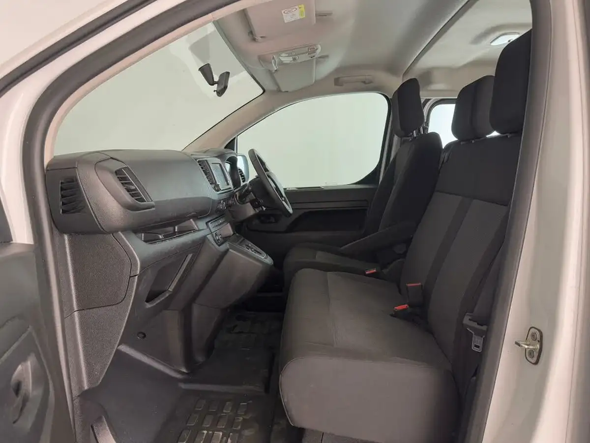 2023-citroen-spacetourer-e-business-edition-m-big-11