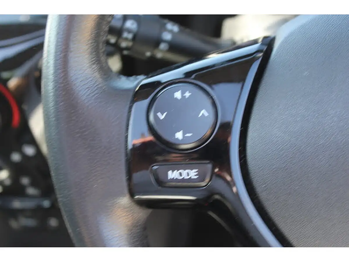 2015-toyota-aygo-10-x-pression-x-wave-x-tra-convenience-x-nav-big-19