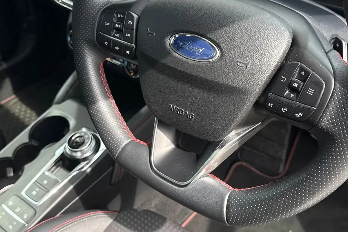 2019-ford-focus-20-st-line-x-estate-auto-big-41