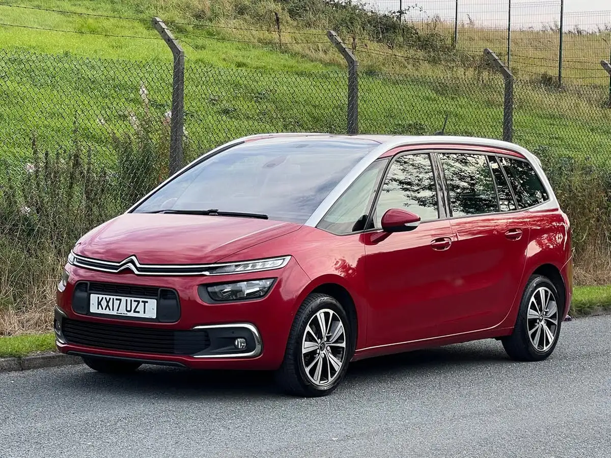 2017-citroen-grand-c4-picasso-16bluehdi-feel-big-1