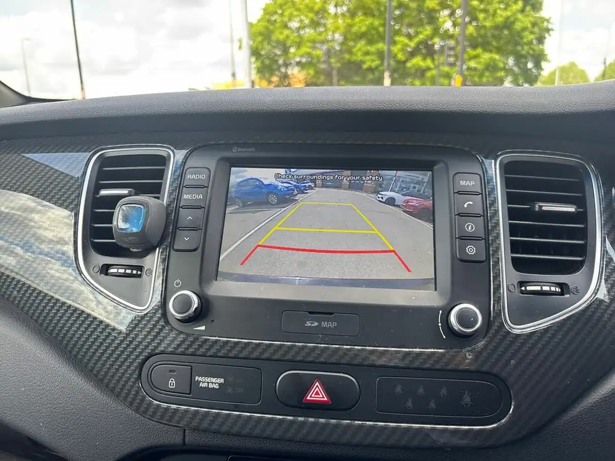 2018-kia-carens-17crdi-3-big-21