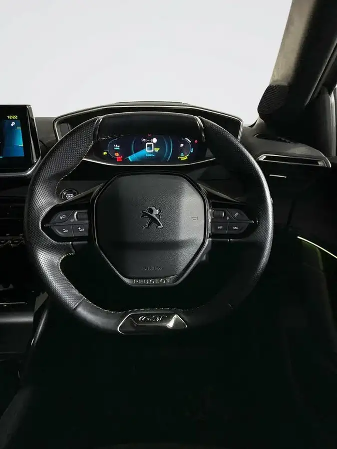 2021-peugeot-208-e-gt-premium-big-14