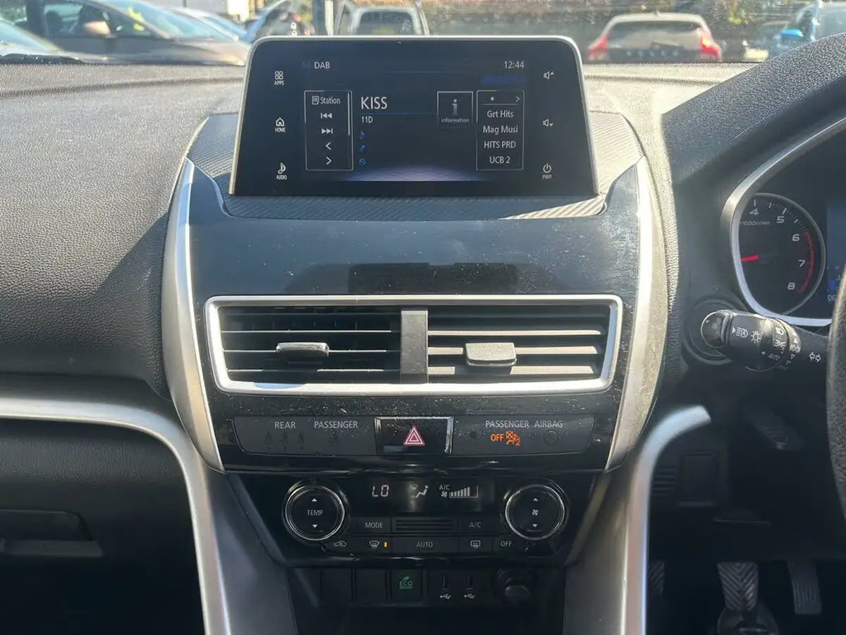 2018-mitsubishi-eclipse-cross-15-2-big-13
