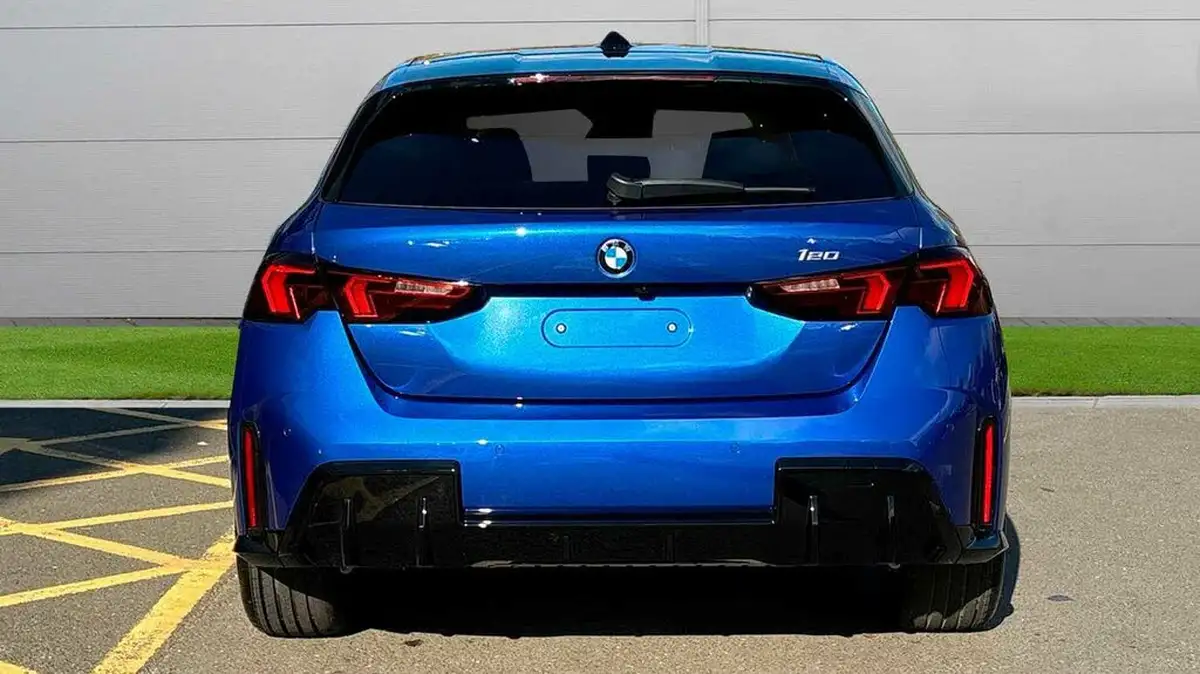 2024-bmw-1-series-15-120-m-sport-big-18