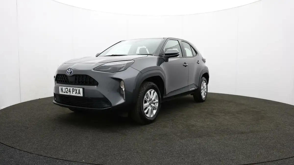 2024-toyota-yaris-cross-15-vvt-i-icon-big-51