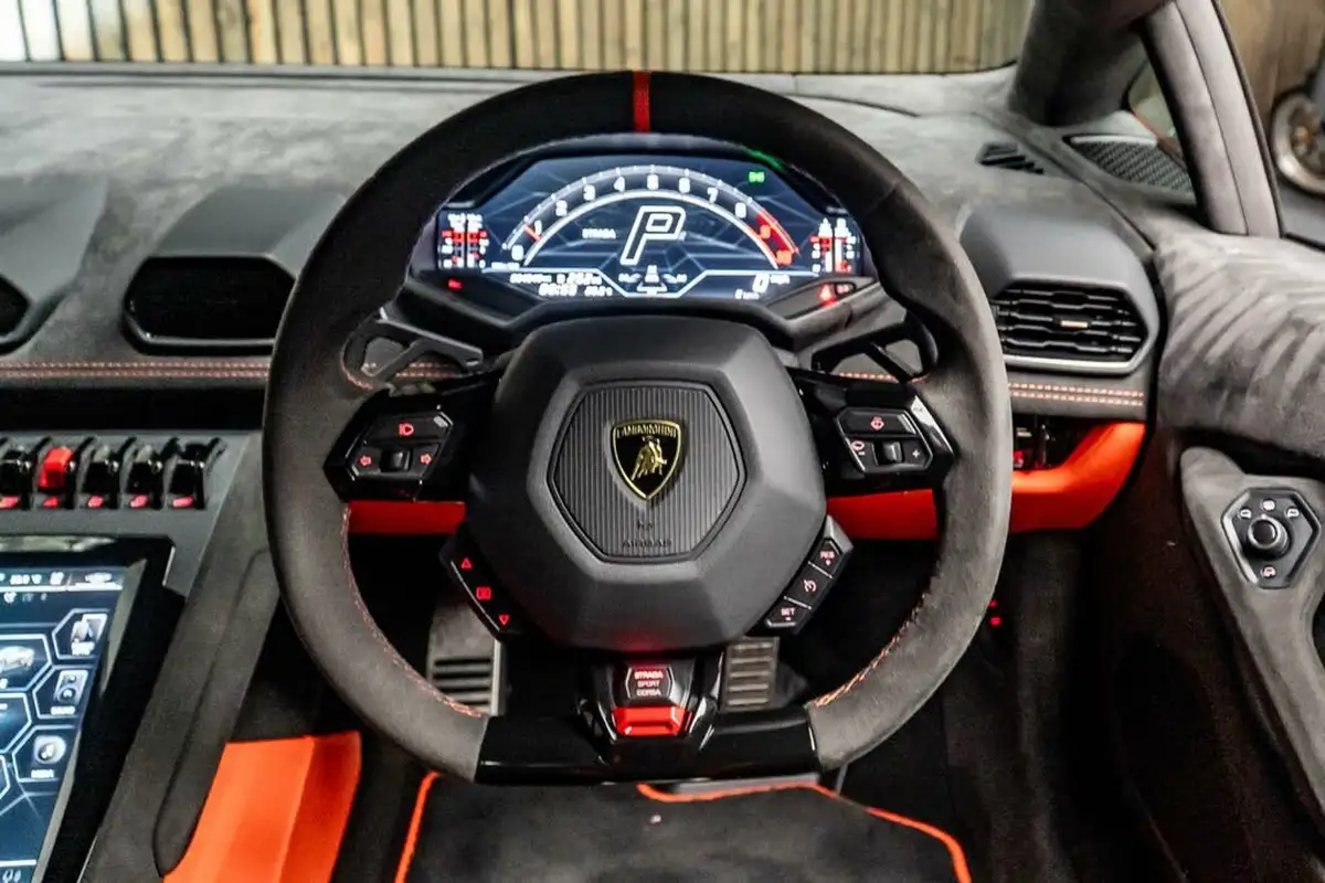 2023-lamborghini-huracan-52-tecnica-big-25
