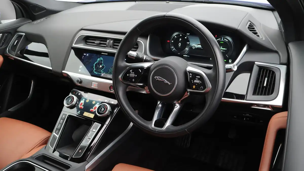 2022-jaguar-i-pace-ev400-hse-big-9