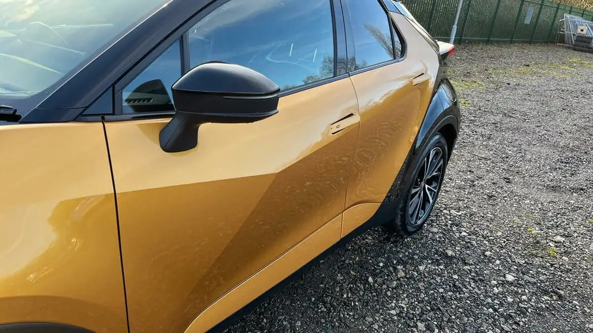 2024-toyota-c-hr-20-vvt-i-premiere-edition-big-35