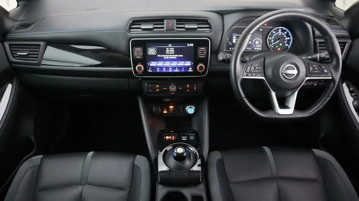 2022-nissan-leaf-e-tekna-39kwh-big-11
