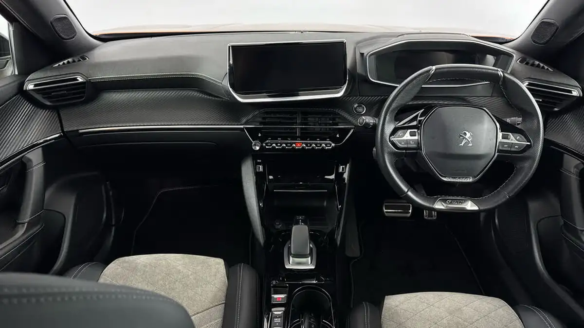 2021-peugeot-2008-suv-e-gt-premium-big-10