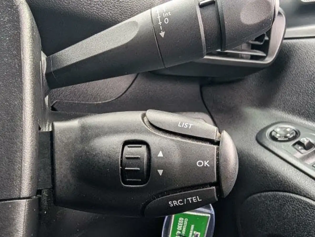 2021-peugeot-partner-15-bluehdi-950-professional-100ps-eu6dt-long-panel-big-17