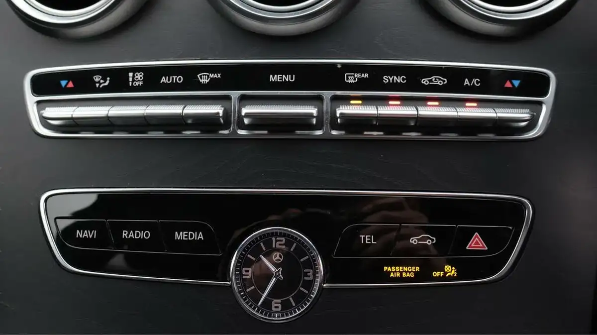 2020-mercedes-benz-c-class-20d-c220d-amg-line-premiumss-saloon-4d-big-12