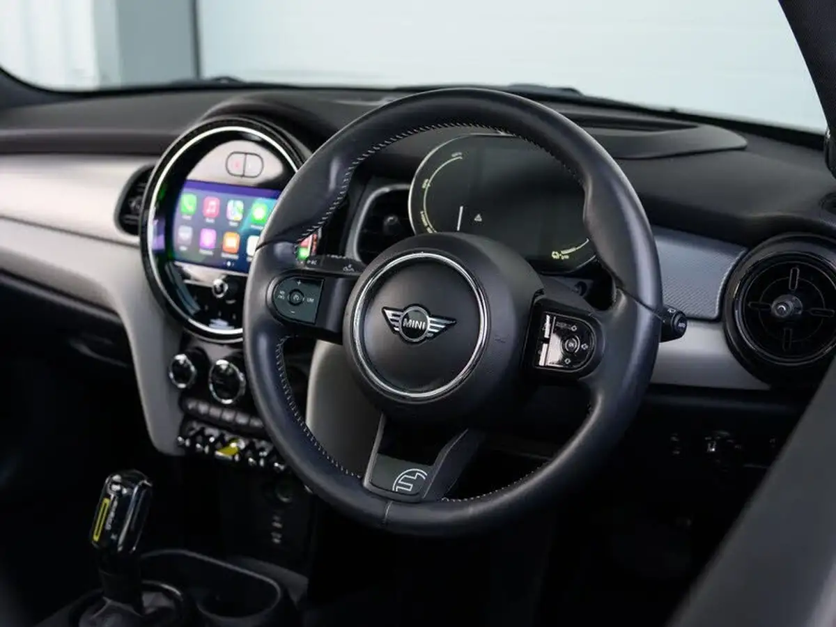2021-mini-cooper-e-cooper-s-collection-edition-big-10