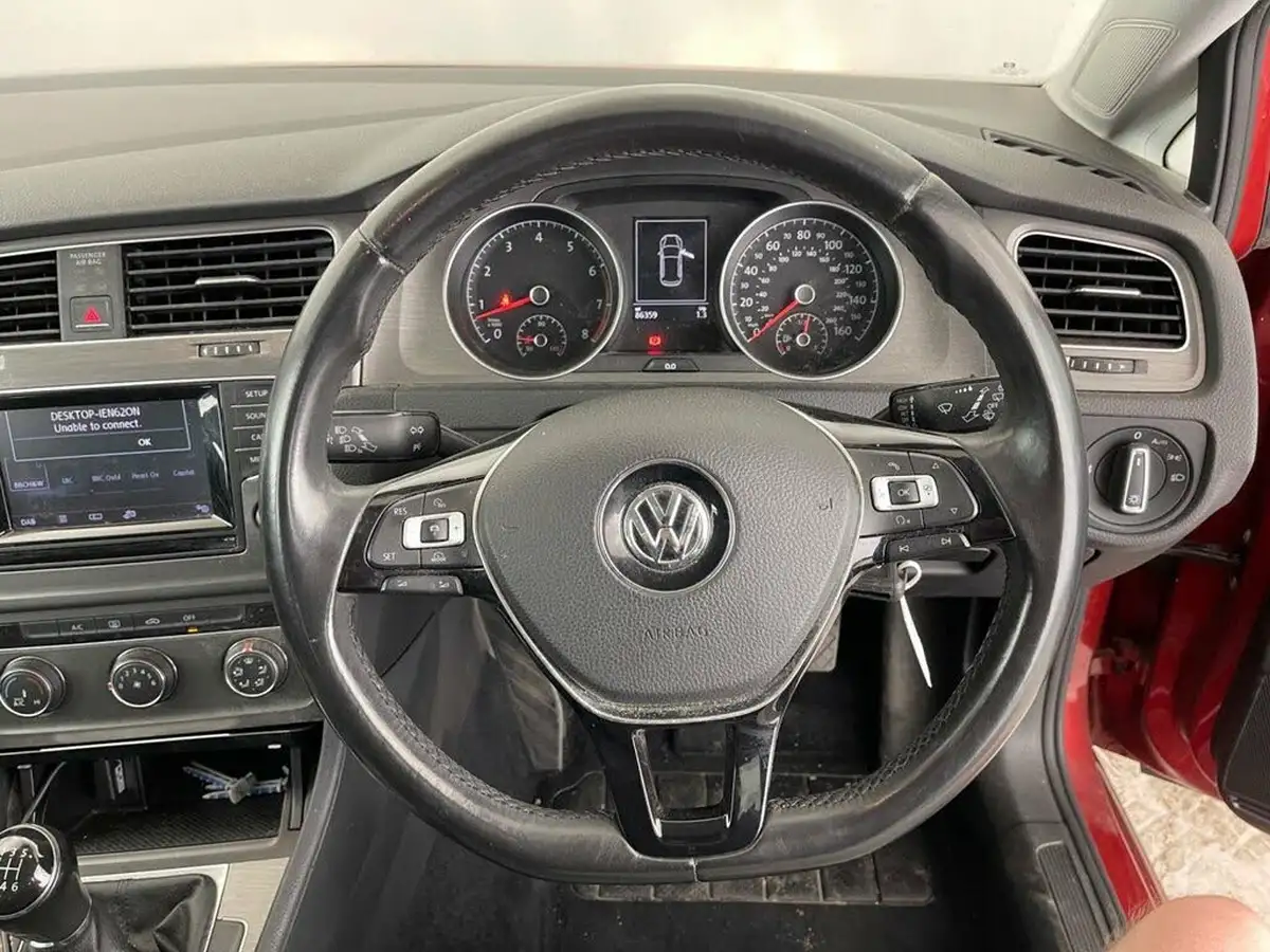 2013-volkswagen-golf-14-se-ss-hatchback-5d-1395cc-big-11