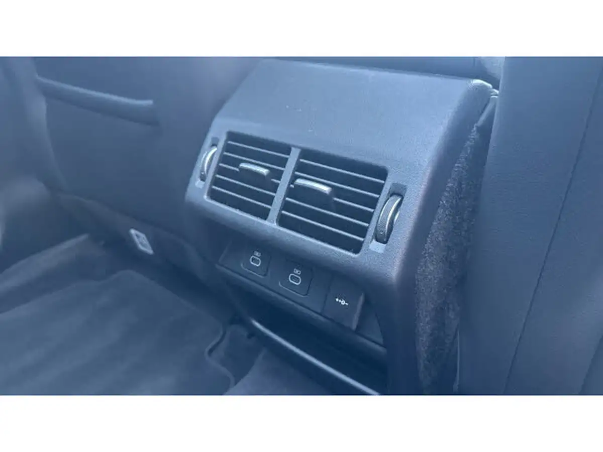 2024-land-rover-discovery-sport-20-d200-dynamic-se-big-24