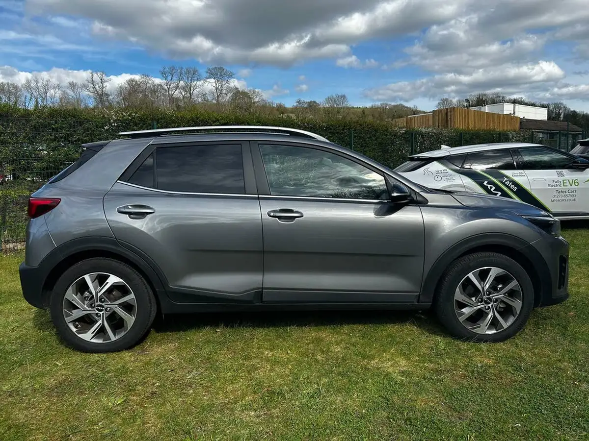 2024-kia-stonic-10-t-gdi-gt-line-98bhp-dct-big-1