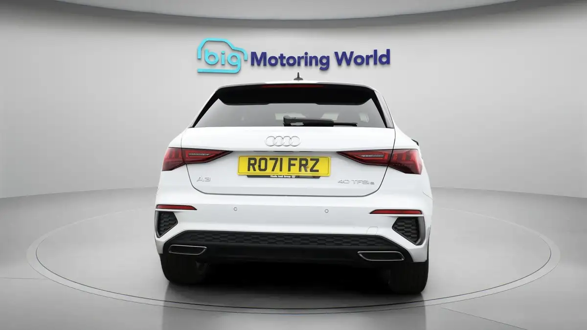 2021-audi-a3-14-40-tfsi-e-s-line-big-5