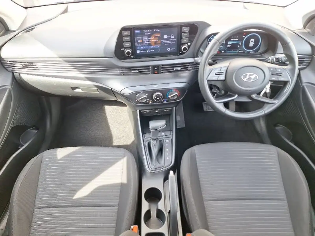 2022-hyundai-i20-10-t-gdi-se-connect-dct-big-2