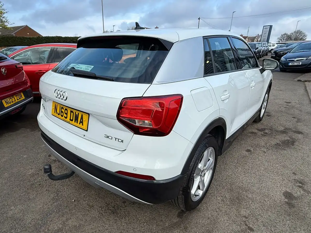 2019-audi-q2-16-30-tdi-sport-s-tronic-big-12