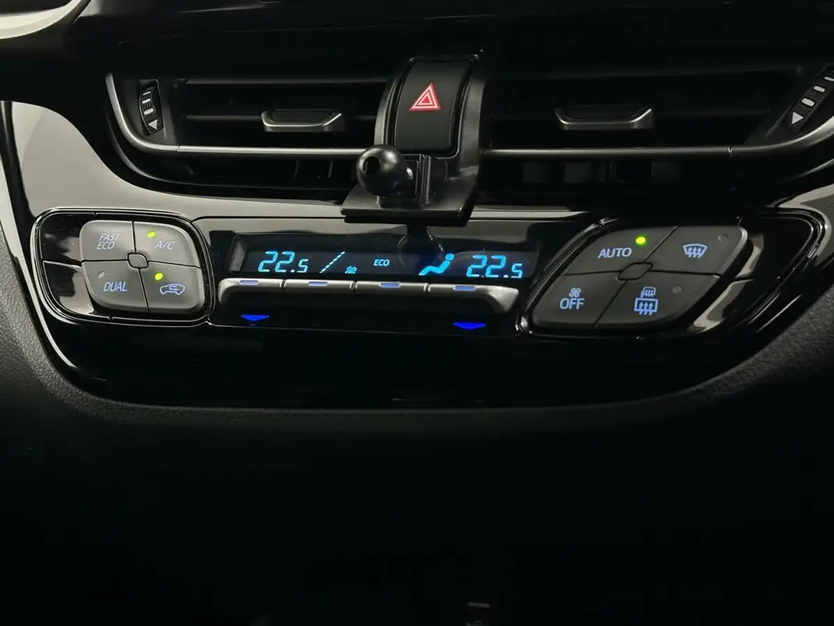 2020-toyota-c-hr-18-vvt-i-icon-parking-pack-big-18