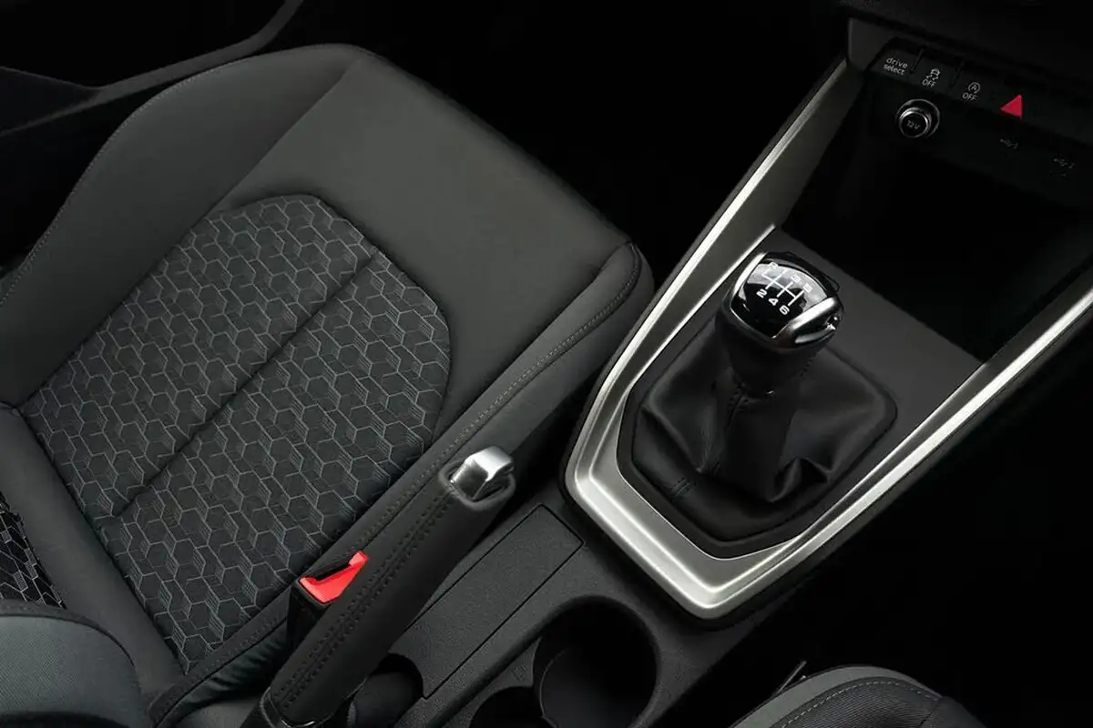 2025-audi-a1-10-30-tfsi-sport-big-21