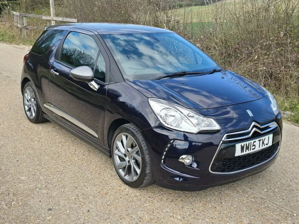 2015-citroen-ds3-12-dstyle-plus-big-19