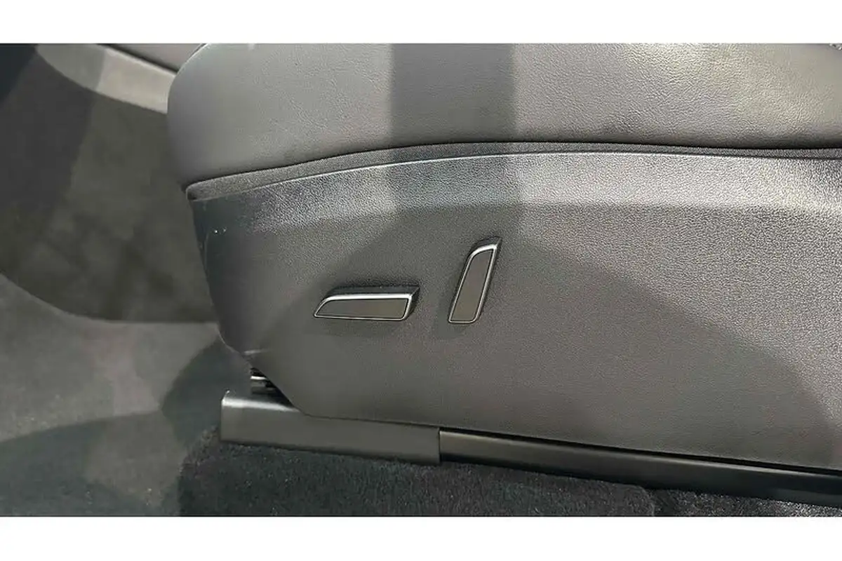 2023-tesla-model-y-e-rwd-big-43