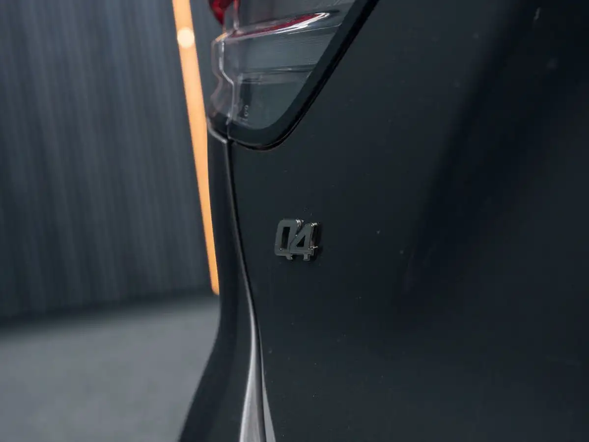 2021-maserati-levante-30-gransport-big-26