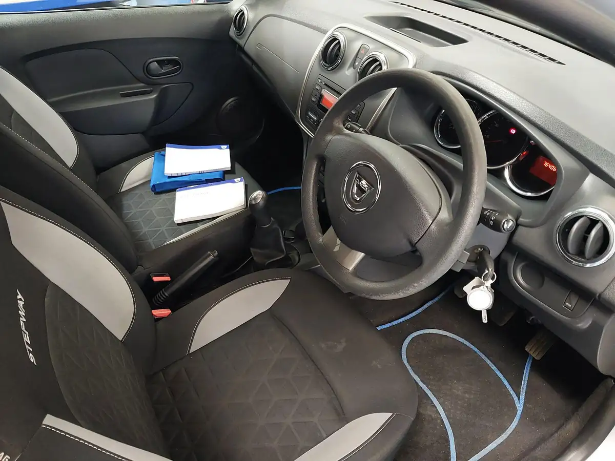 2014-dacia-sandero-stepway-09-ambiance-big-10
