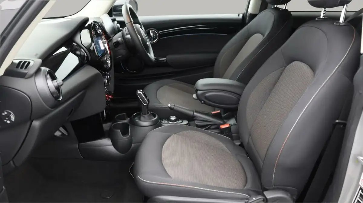 2023-mini-cooper-15-cooper-classic-premium-auto-hatchback-3d-auto-big-13