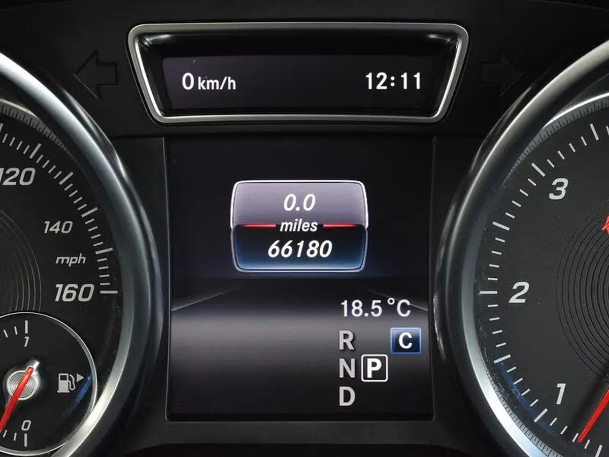 2017-mercedes-benz-gle-class-30-d-gle350d-designo-line-estate-big-28