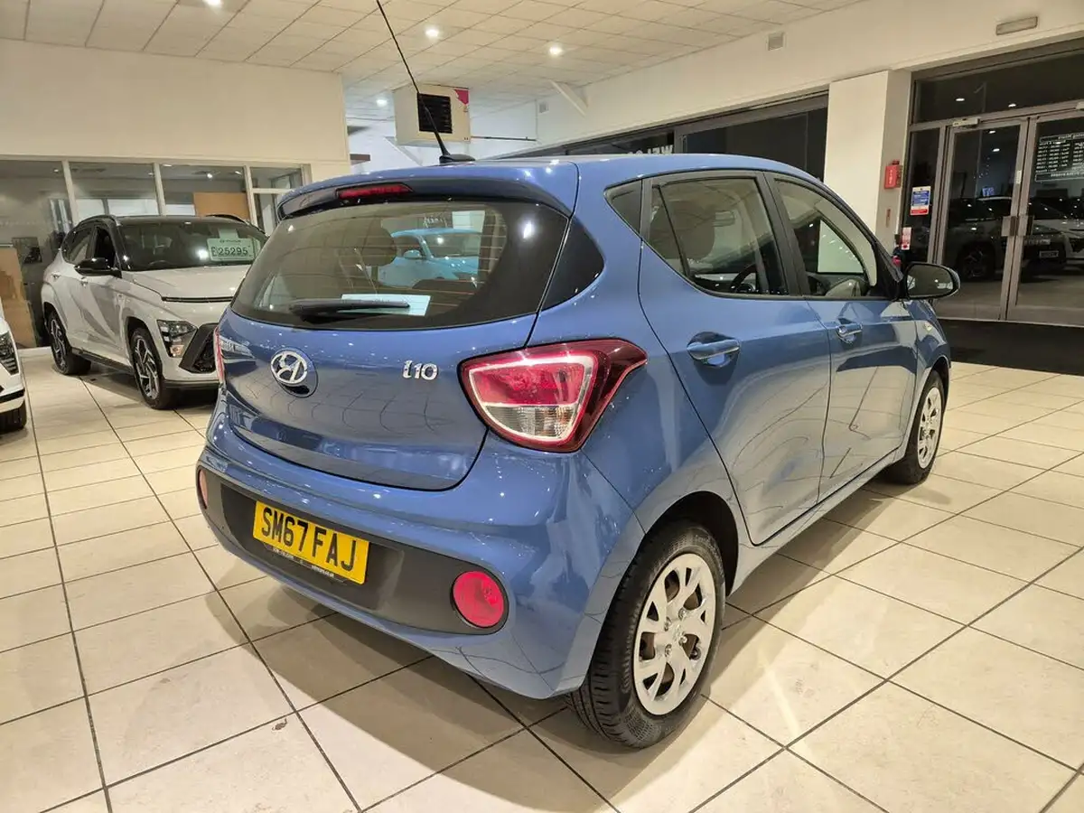 2018-hyundai-i10-12-se-auto-big-9