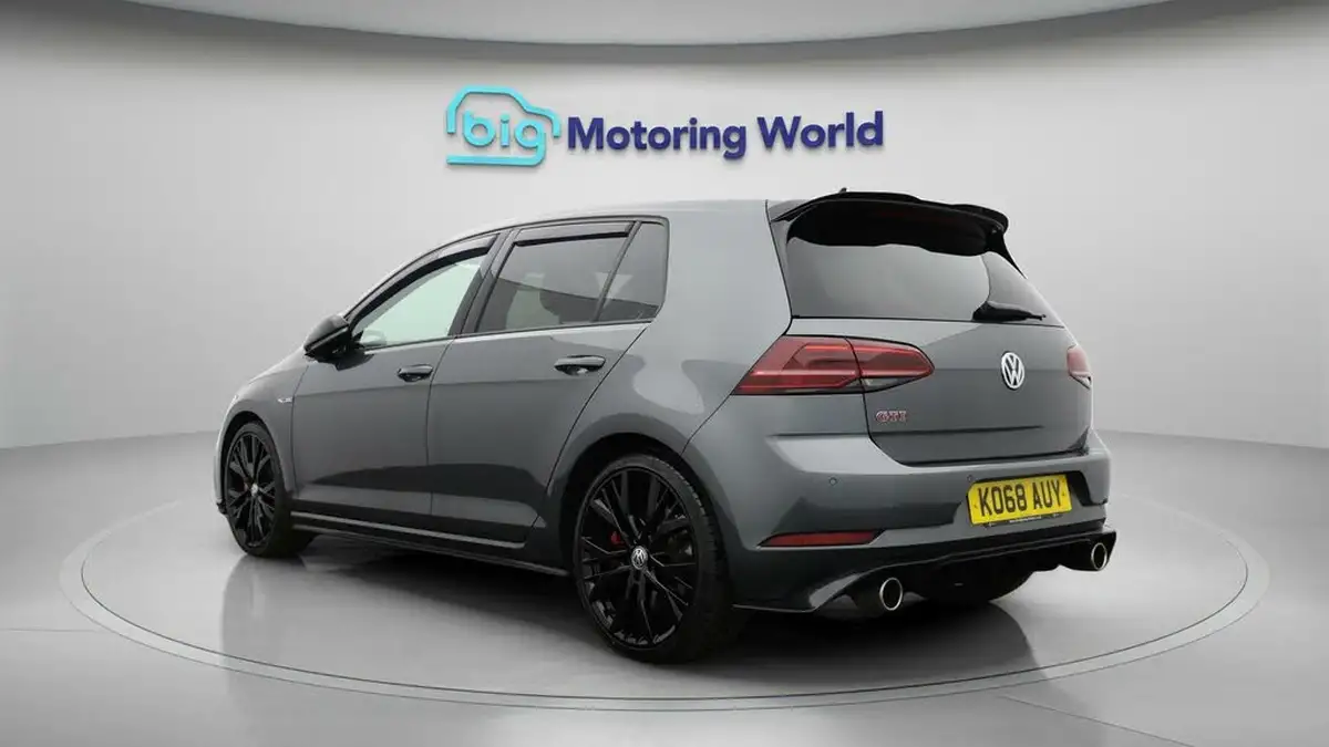 2019-volkswagen-golf-20-tsi-gti-performance-5d-dsg-big-4