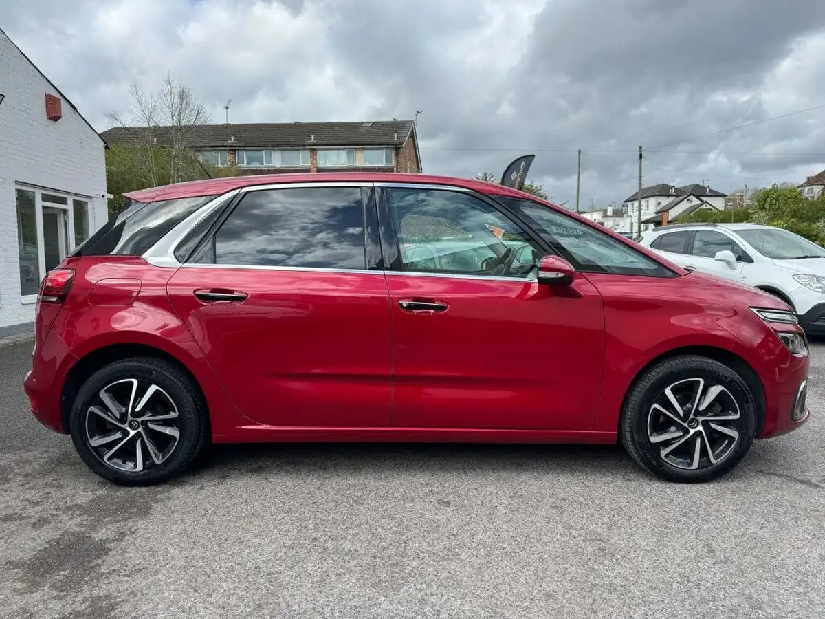 2017-citroen-c4-picasso-16bluehdi-flair-eat6-big-2