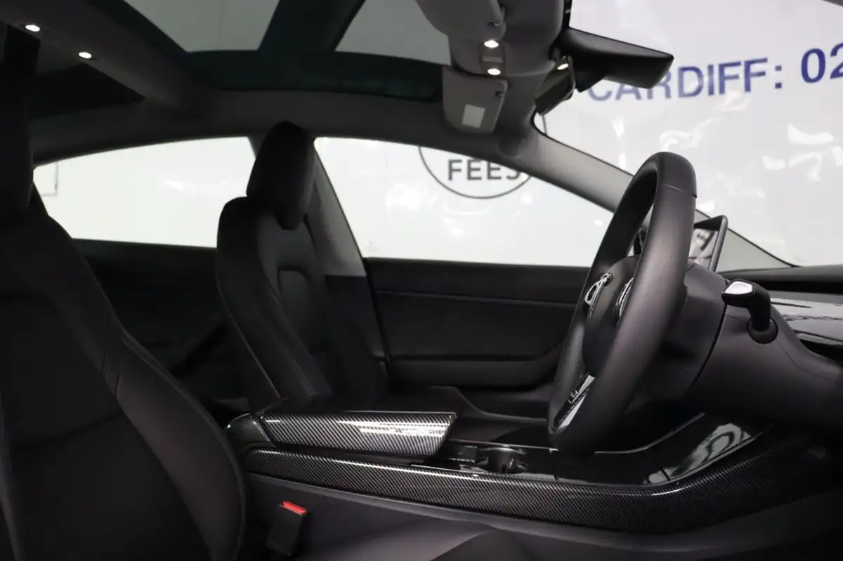 2019-tesla-model-3-e-4x4-performance-pack-big-23