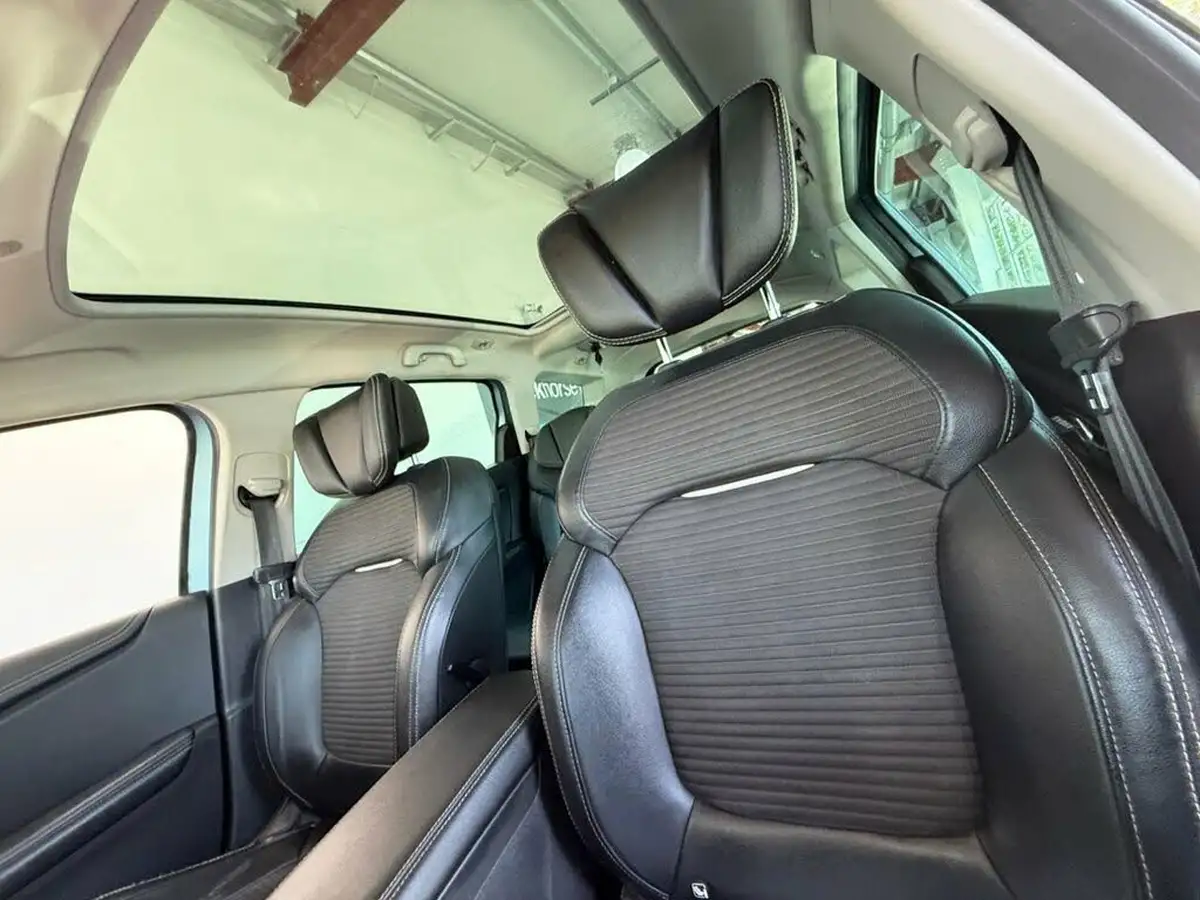 2019-renault-grand-scenic-13-tce-signature-big-11