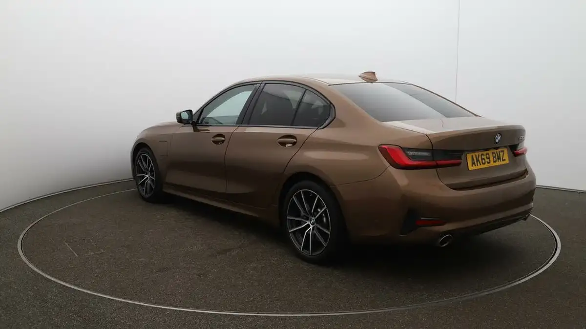 2019-bmw-3-series-20-330e-sport-pro-big-53
