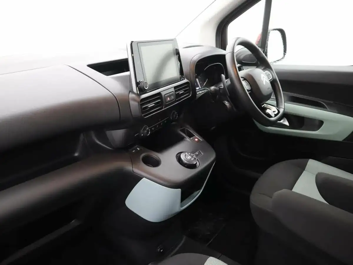 2019-citroen-berlingo-15bluehdi-flair-m-size-130ps-eat8-big-8