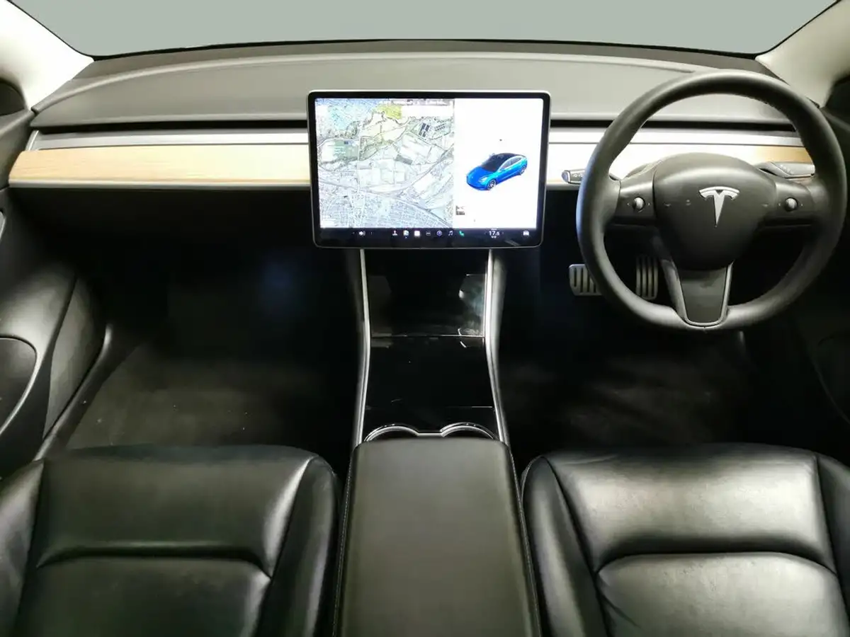 2020-tesla-model-3-e-performance-big-1