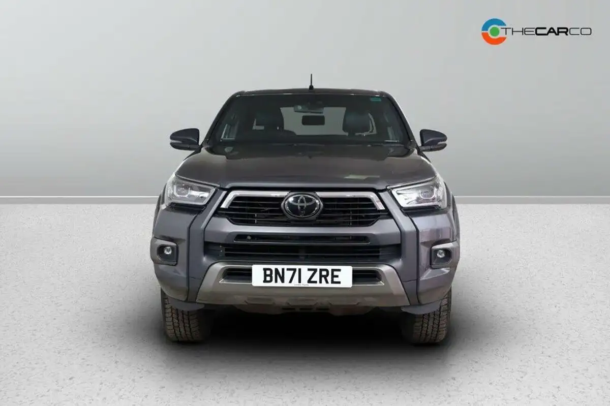 2021-toyota-hi-lux-28d-4d-invincible-x-at35-204hpeu6dt-e-big-1