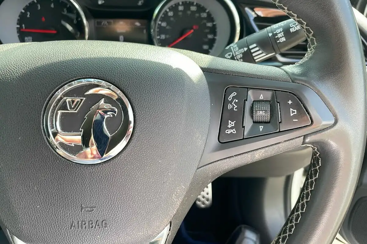 2019-vauxhall-insignia-grand-sport-15-turbo-sri-ss-big-22