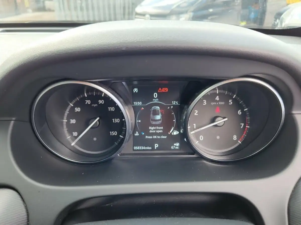 2018-land-rover-discovery-sport-20-si4-hse-dynamic-lux-big-48