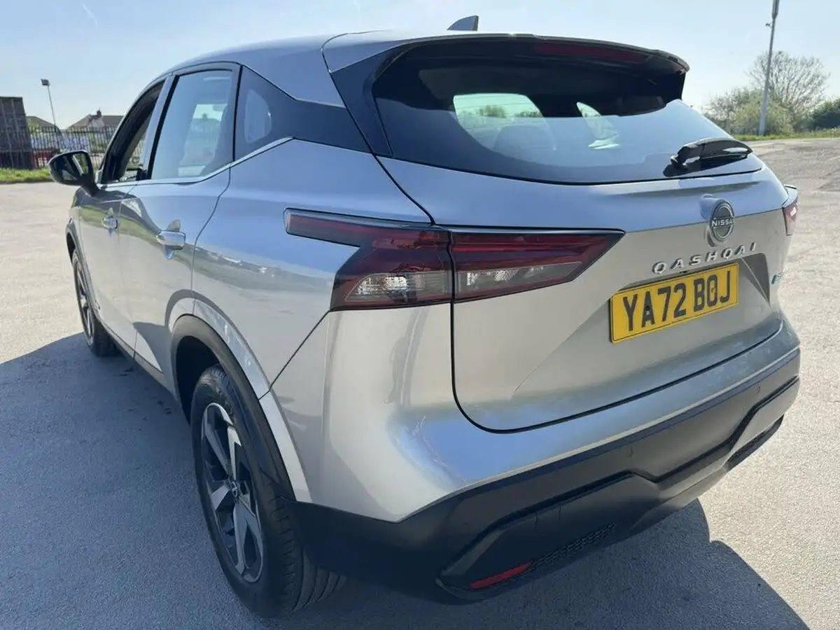 2022-nissan-qashqai-15-acenta-premium-big-34