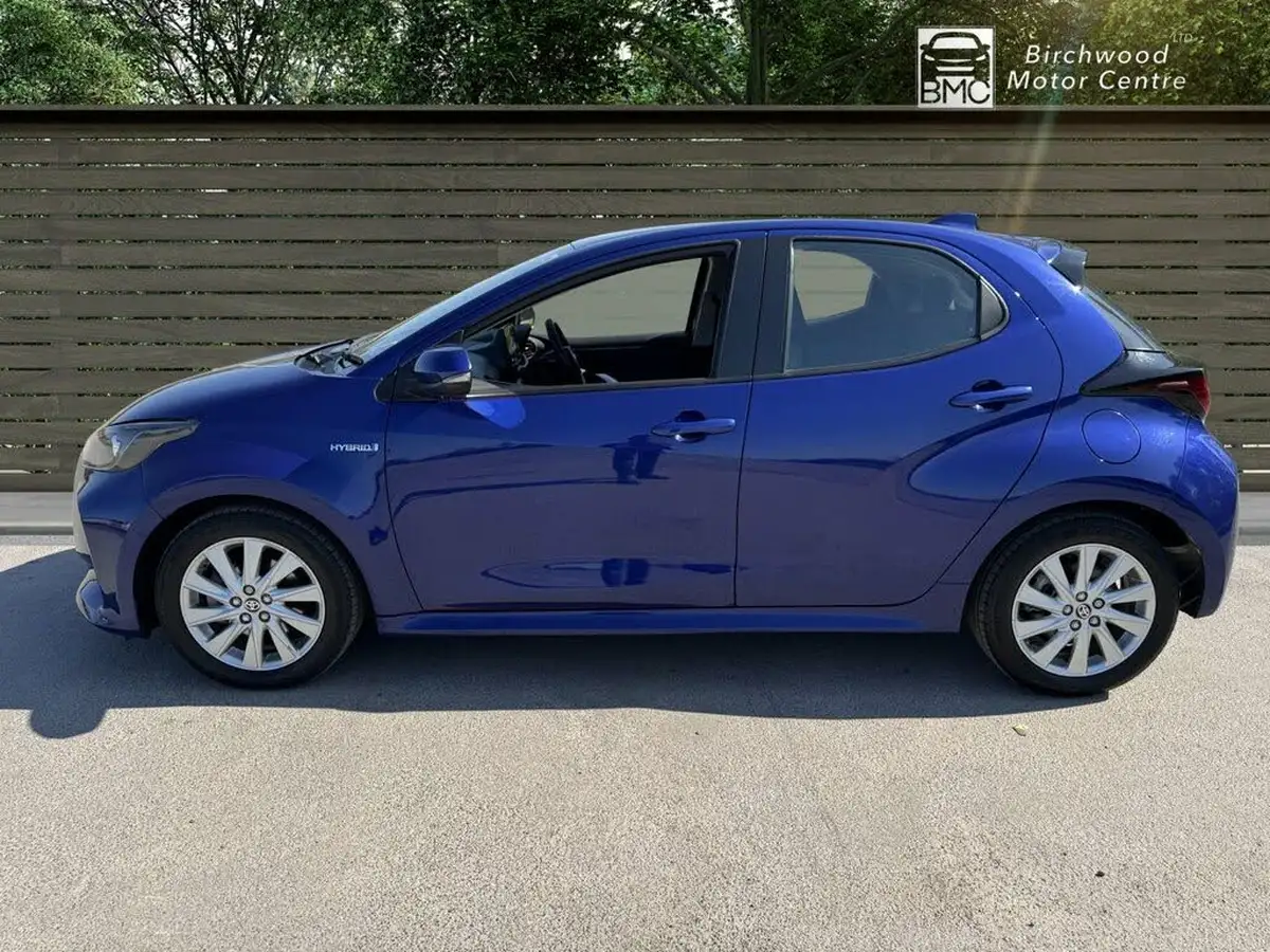 2021-toyota-yaris-15-vvt-i-icon-114bhp-hybrid-1490cc-e-cvt-big-3