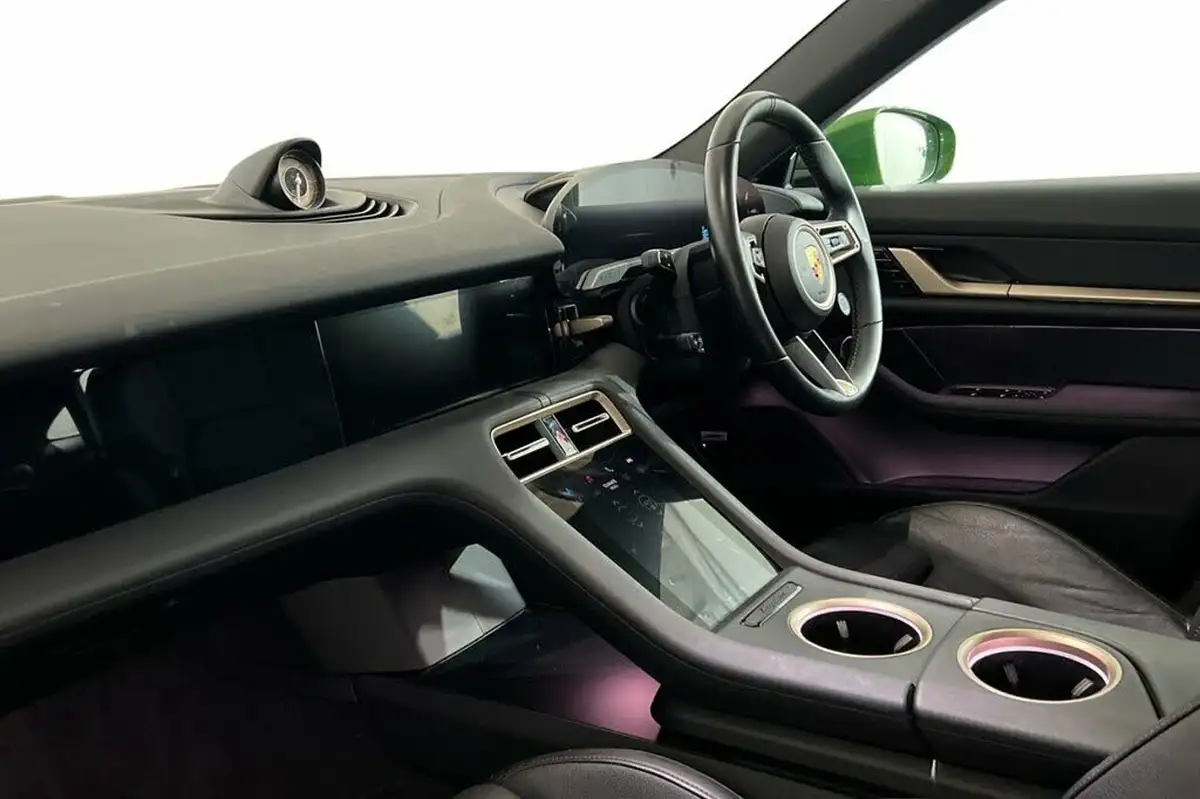 2021-porsche-taycan-e-4s-571ps-performance-battery-plus-big-8