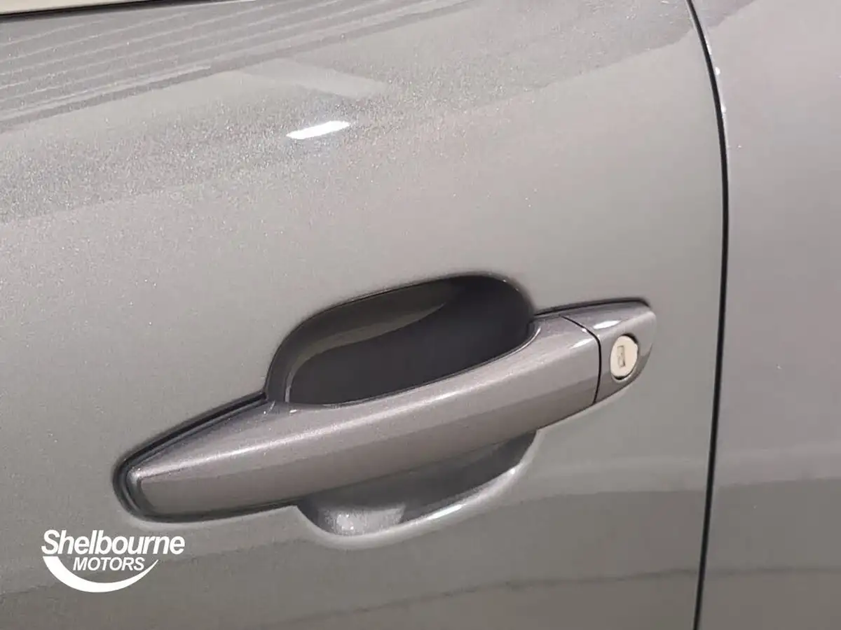 2021-citroen-c4-12-puretech-shine-130ps-big-46