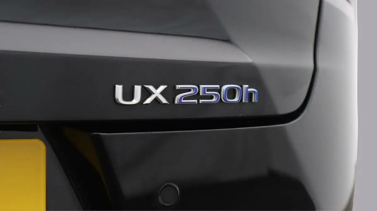 2021-lexus-ux-250h-20-ux-184bhp-without-navigation-big-22