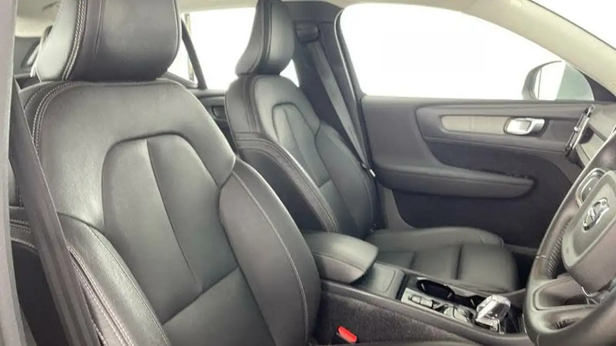 2021-volvo-xc40-20-b4-inscription-pro-197bhp-geartronic-big-18