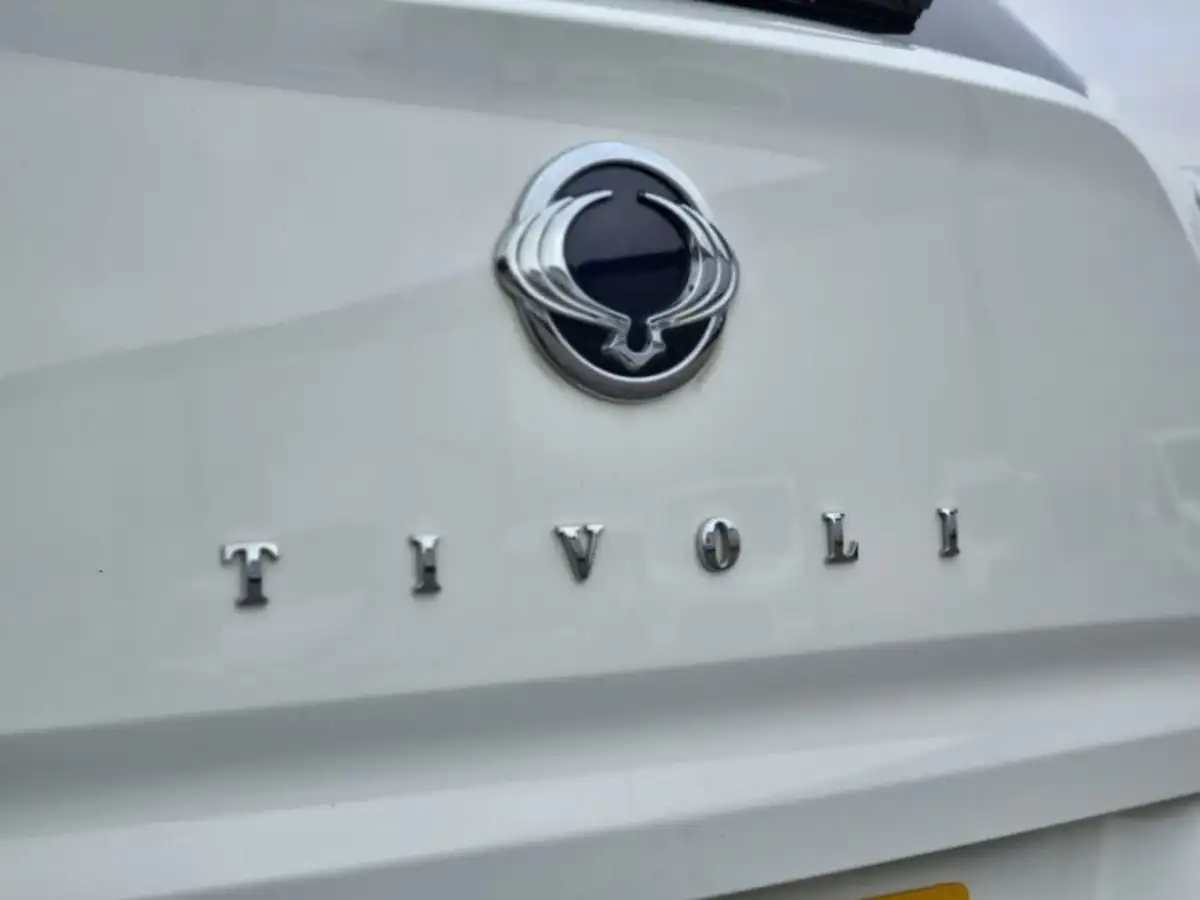 2022-kgm-ssangyong-tivoli-15-ultimate-big-6