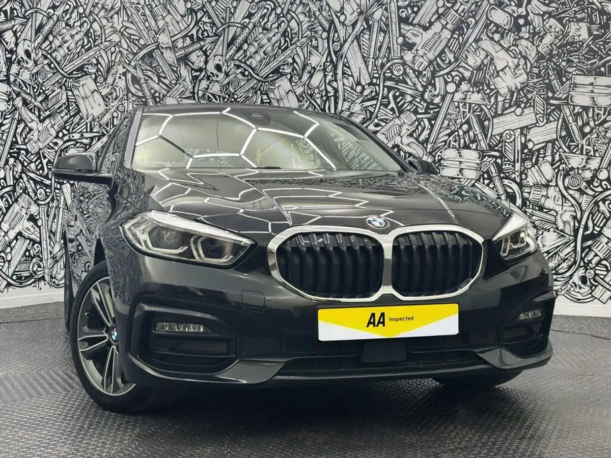 2021-bmw-1-series-15-118i-sport-lcp-big-1